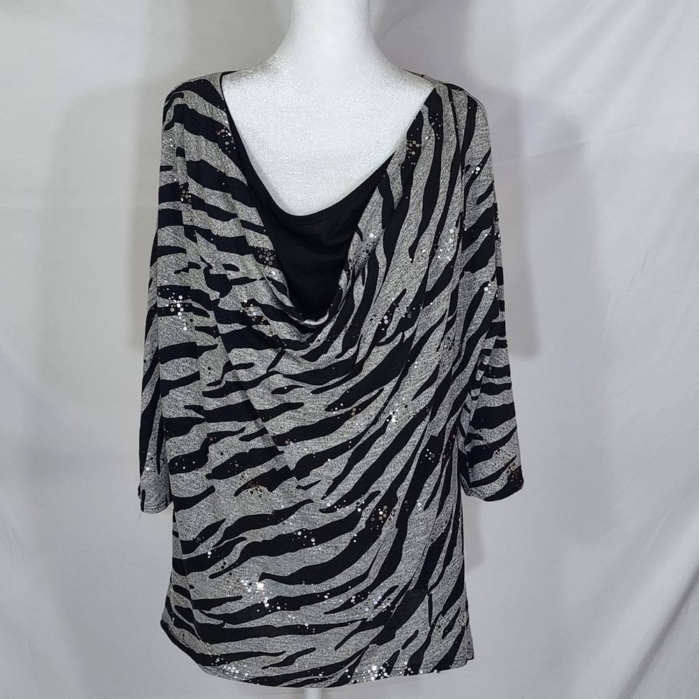 Elementz Black and Gray Top 2x